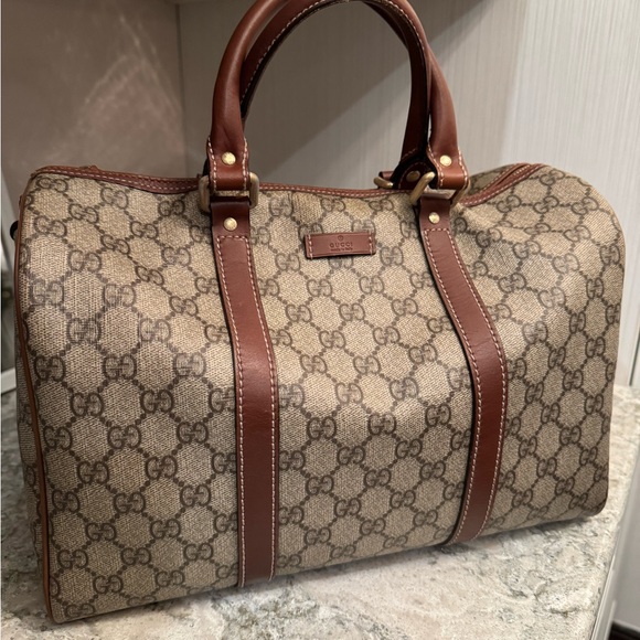 Authentic Gucci satchel. Like new. - Picture 1 of 11